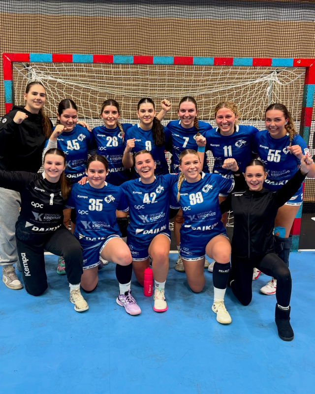 Regionalliga-Dominanz pur! 💙🦁
Enorme Teamleistung unserer MGA Fivers, die mit einem 42:20-Sieg ihre Tabellenführung weiter ausbauen!
Stark verteidigt, schnell gespielt, gemeinsam gewonnen. 🔥

Und ein besonderes Highlight:
Anastasia Cegar liefert einen unglaublichen 12-Tore-Auftritt – pure Klasse! 🤯💥

So spielt ein Team, das immer hungrig bleibt. So spielt MGA. 💙🦁

#mgafivers #handballaustria #womenshandball #handball #MGAFamily 💙🦁